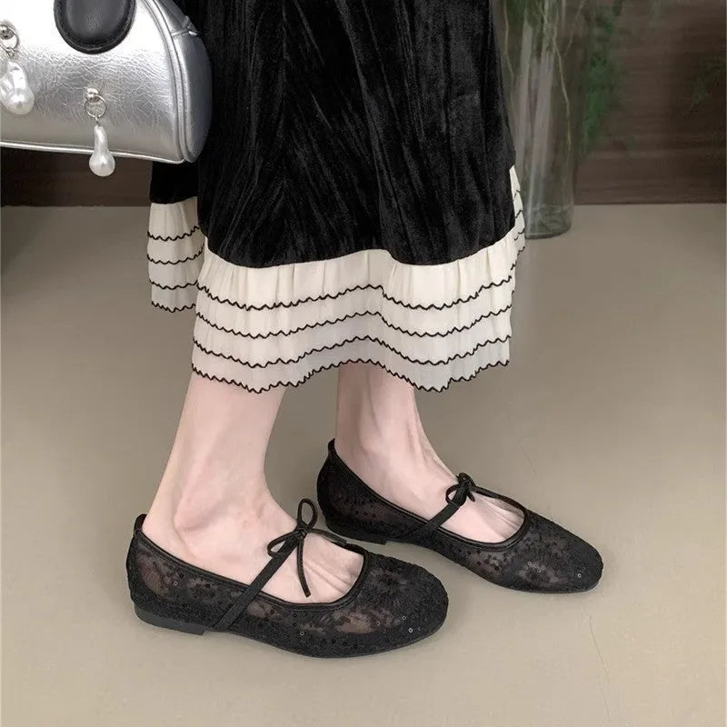 Flat lace mesh Mary Jane evening shoes in pink with rubber sole and mid heel 3-5CM
