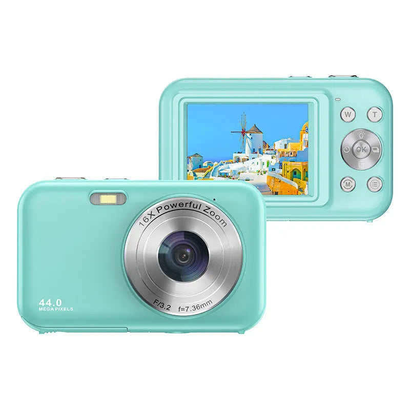 Children's digital camera in multiple colours with 2.4-inch screen and 44MP resolution