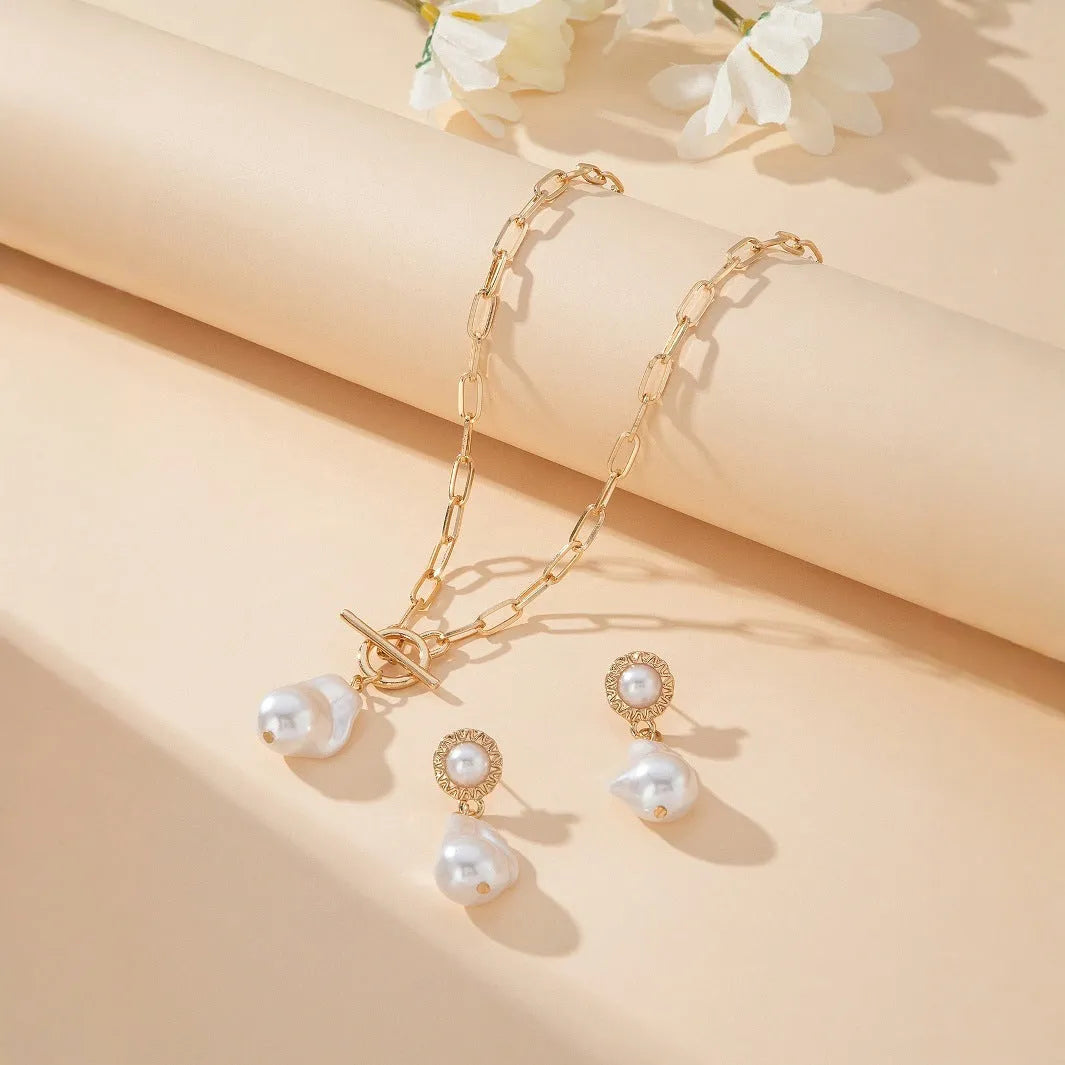 Gold colour retro baroque pearl necklace and matching ear stud jewellery set for women
