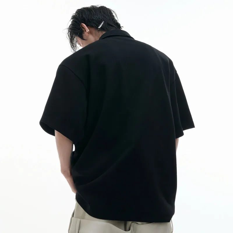 Men's deconstructed collar polo shirt with geometric pattern in loose fit