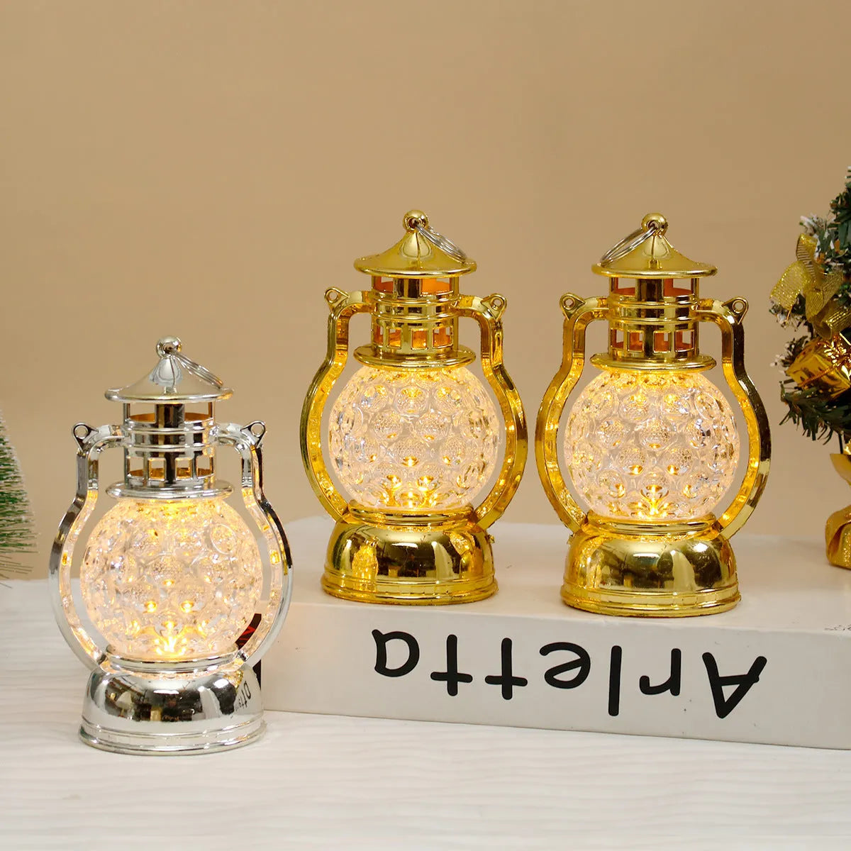 Creative retro small oil lamp LED night lamp in gold electroplated finish, PP material, 14.5x8.5cm