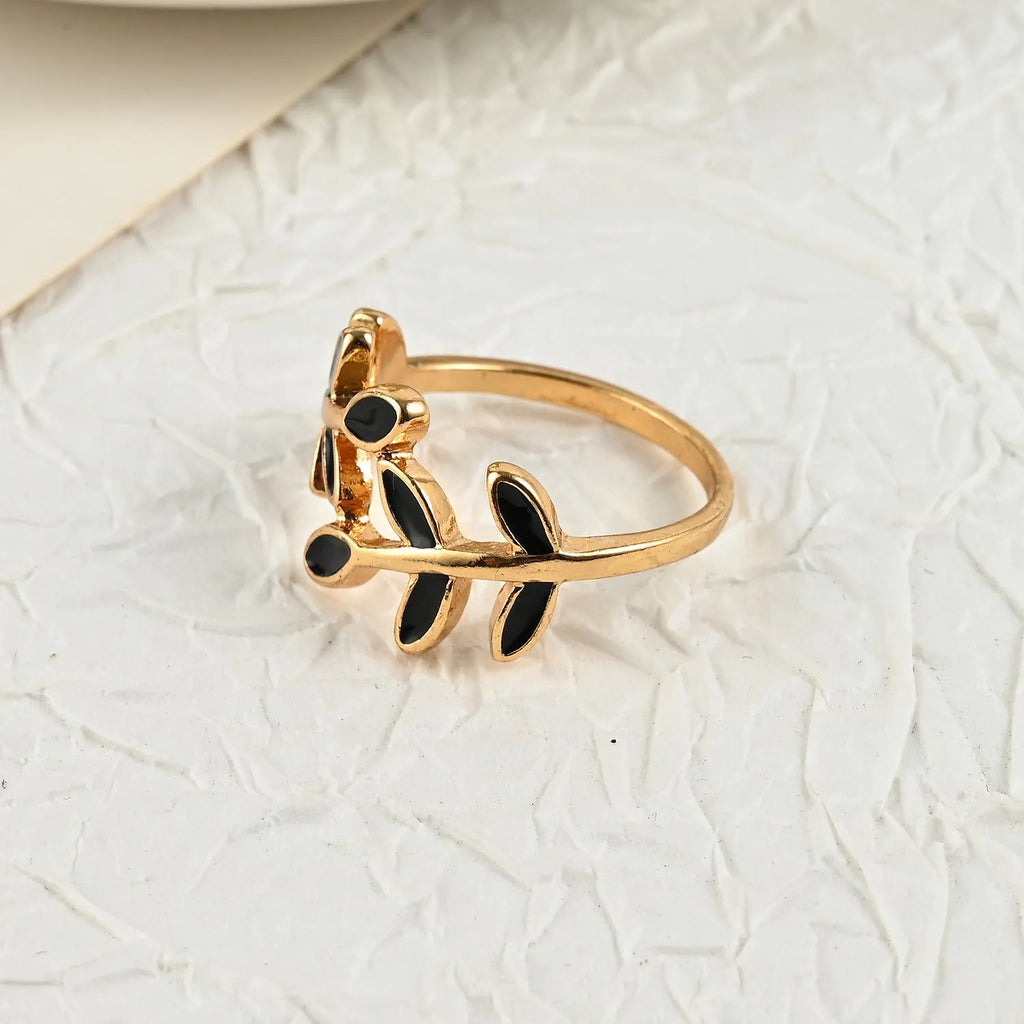 Gold leaf geometric acrylic ring for women, index finger size, simple flower shape
