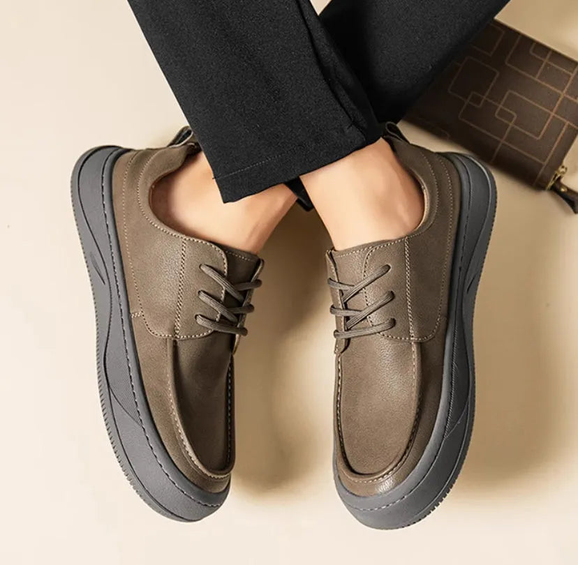 British retro big toe casual leather shoes with stitching detail, brown colour, rubber sole