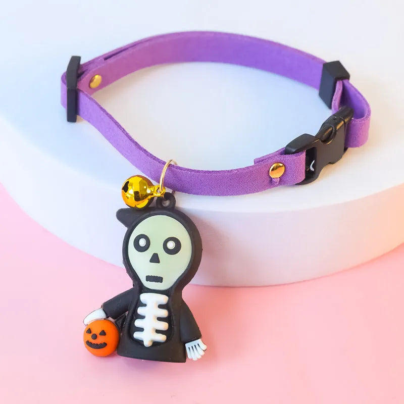 Halloween dog collar with pumpkin and luminous cartoon patterns in four size options