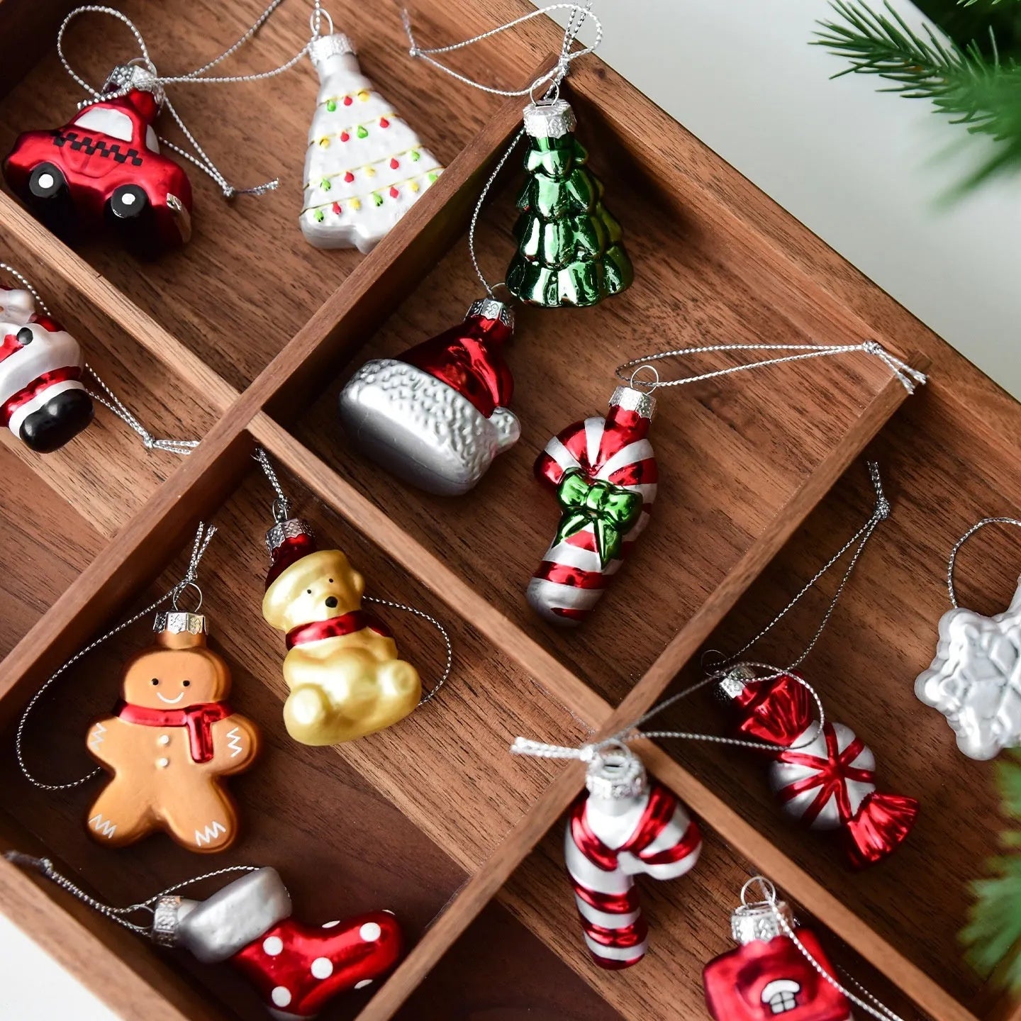 Glass snowman Christmas tree pendant ornament in national style with modern simple design