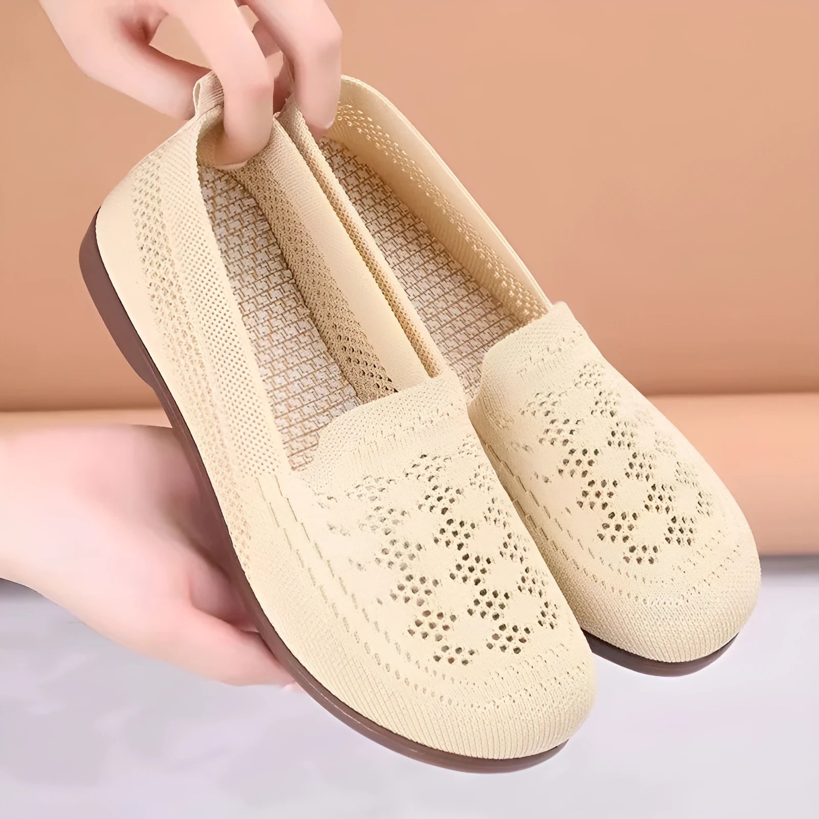 Elderly antiskid shoes for women, breathable mesh upper, flat heel, wide fit, beige colour