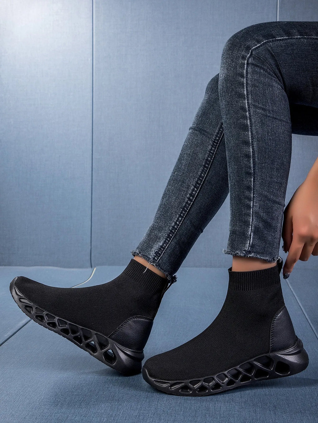Women's high-top casual stretch socks ankle sock boots in solid colour mesh upper low-top flat heel