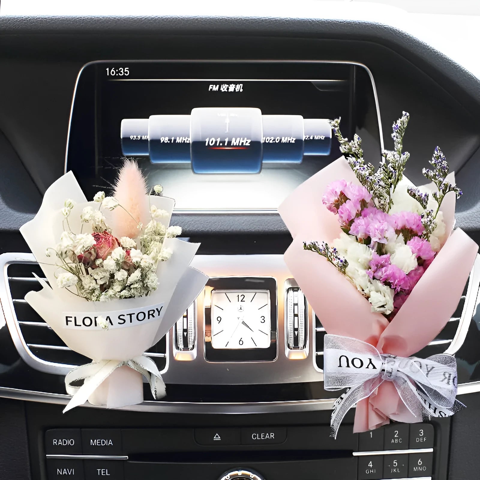 Mini car aromatherapy vent dried flowers bouquet with Blue Star dried flowers clipped onto a car vent