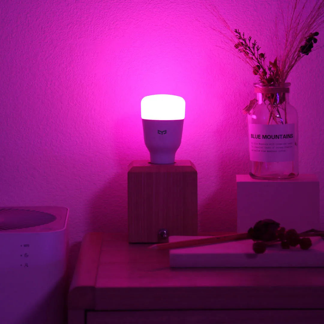 Intelligent voice control bulb white finish aluminum alloy body compact size 60x60x124mm
