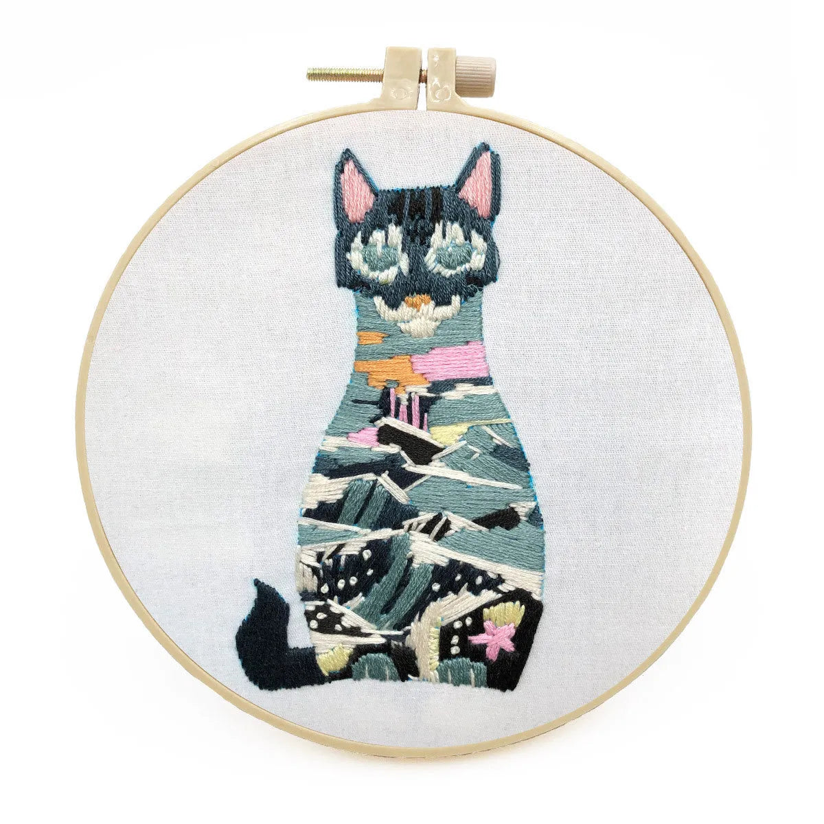 Three-dimensional European embroidery kit with cat designs on cotton linen fabric