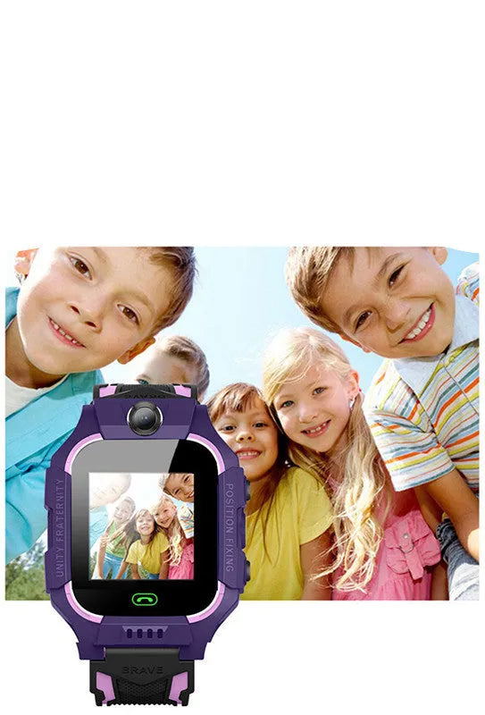 Q19 children's GPS smartwatch with 1.44 inch touch screen in green colour option