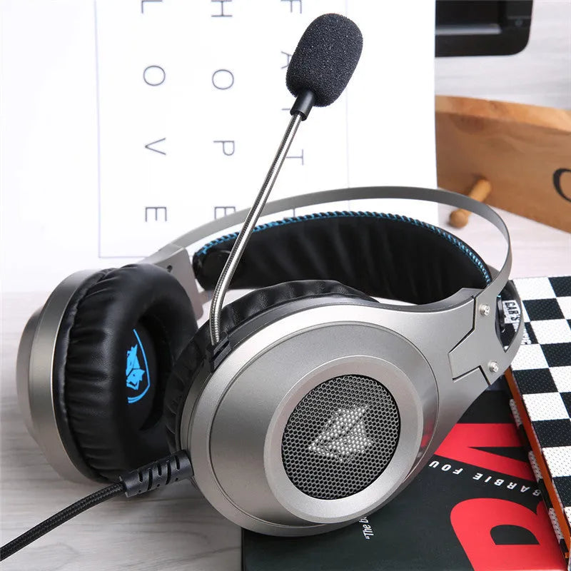 Black wired computer headset with USB plug and a built-in microphone for desktop and notebook PCs.