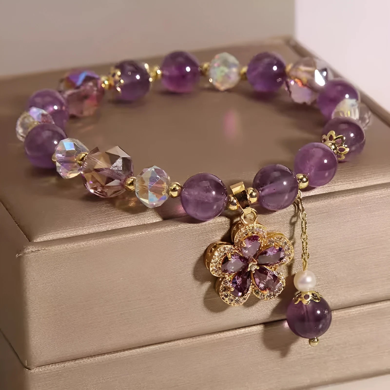 Natural amethyst fox pendant bracelet with antique-style crystal beads and geometric design