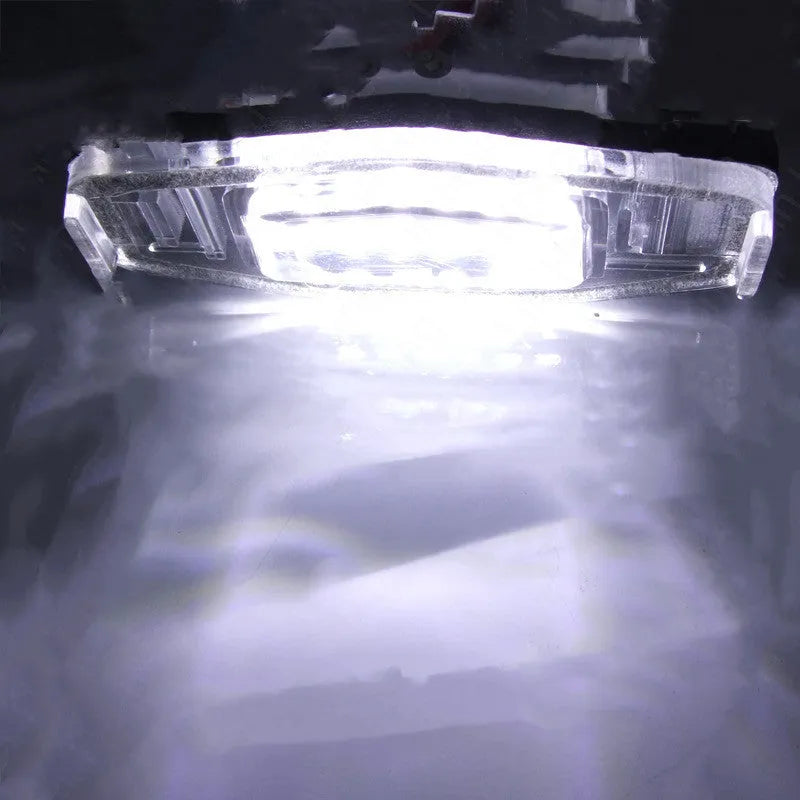 White LED licence plate light for Honda CIVIC with plastic housing and 12V connection