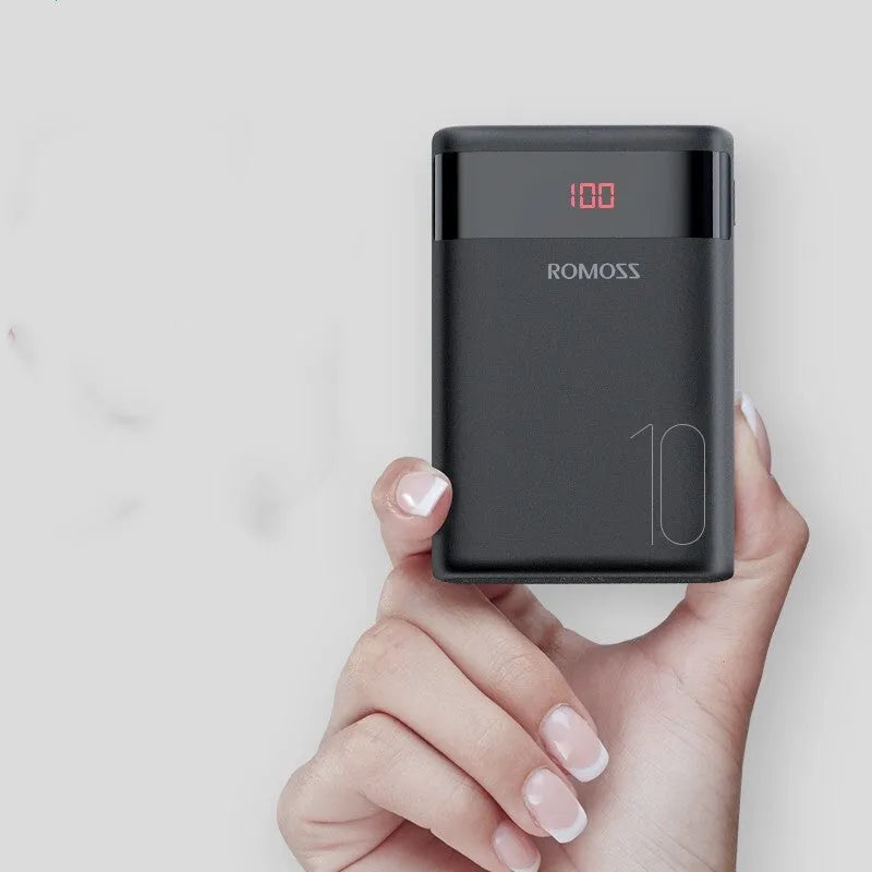 Roman Shi 10000mAh mini power bank in black with multi-U port output and compact 95x63.9x25.6mm size