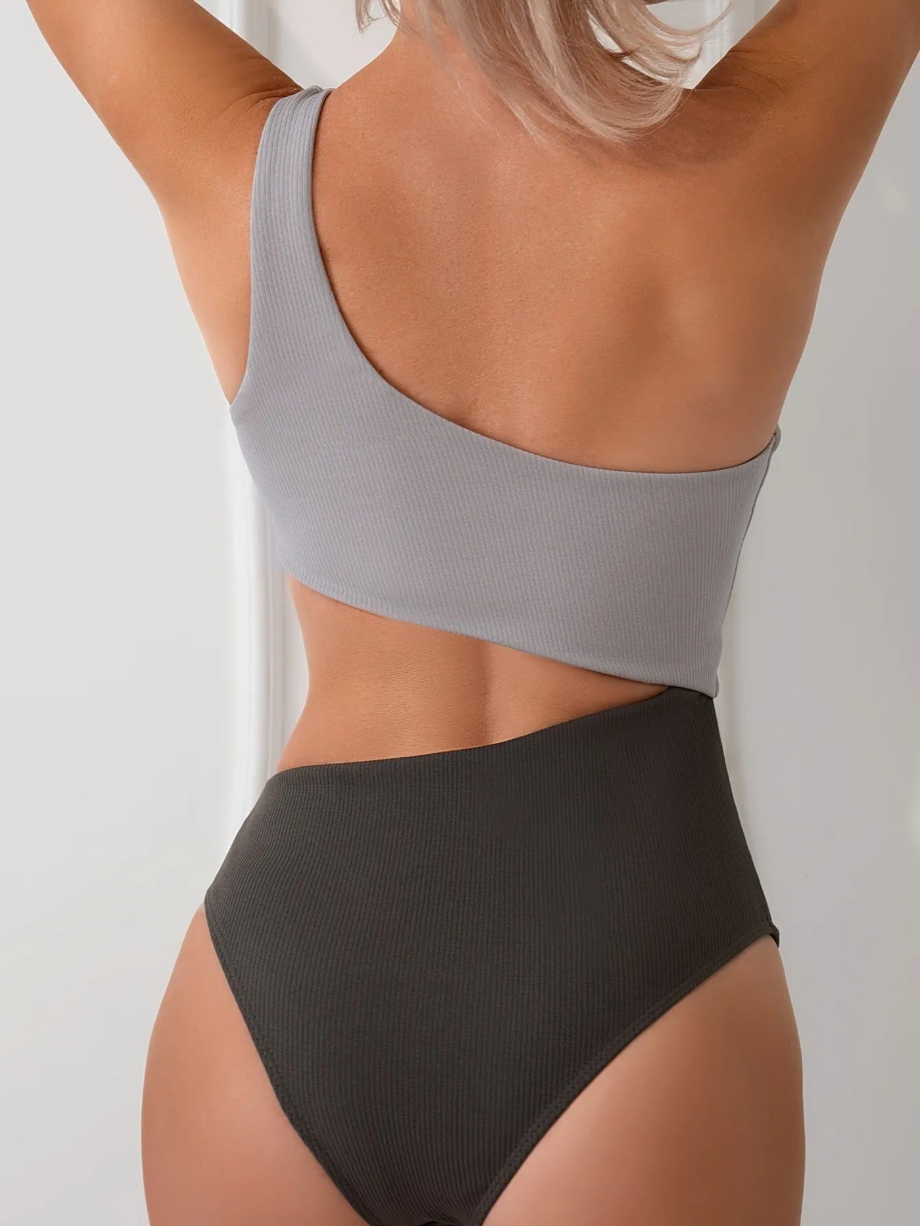 Women's one-shoulder one piece swimsuit in solid colour light gray for swimming and wading