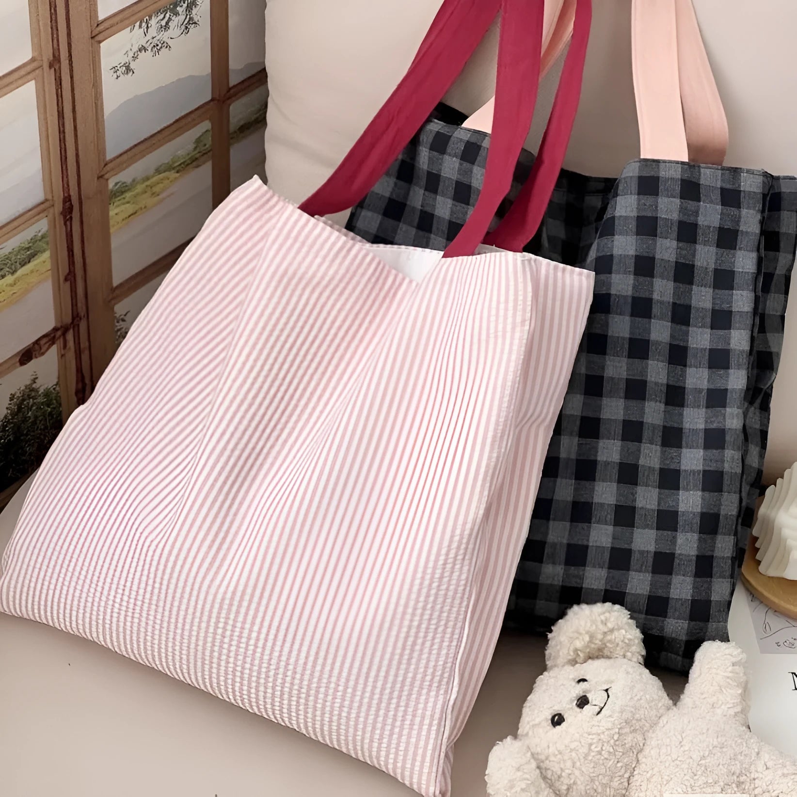 Canvas tote shoulder bag in black gray plaid with multi-layer compartments and lining cloth