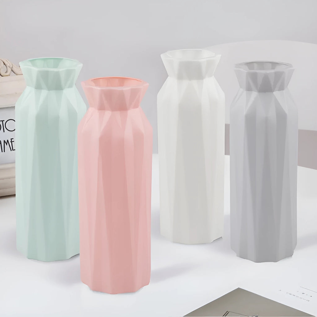 Melamine plastic vase in grey colour with 7.2cm bottom diameter for flower arrangements