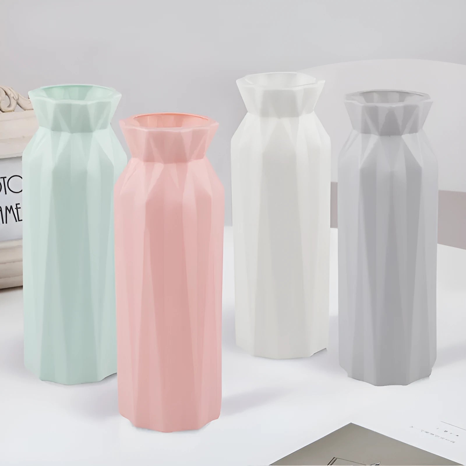 Melamine plastic vase in grey colour with 7.2cm bottom diameter for flower arrangements