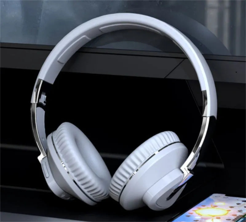 H3 wireless stereo over-ear headset in black with Bluetooth 5.0, 10-metre range, and AUX/TF card connectivity