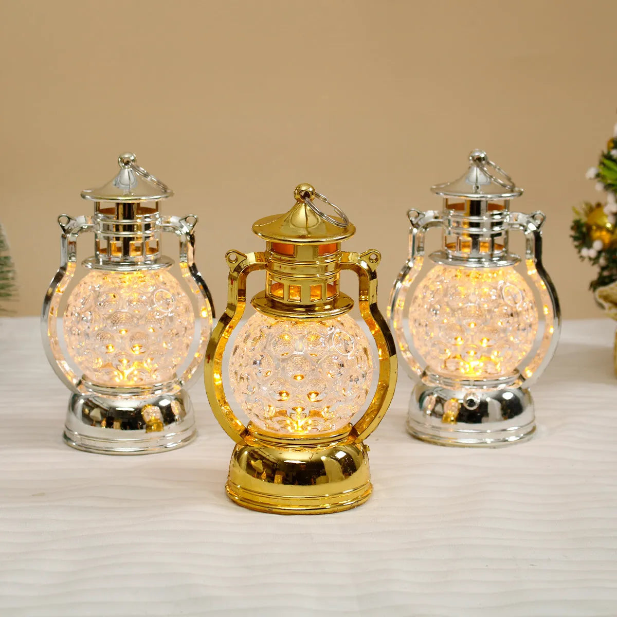Creative retro small oil lamp LED night lamp in gold electroplated finish, PP material, 14.5x8.5cm