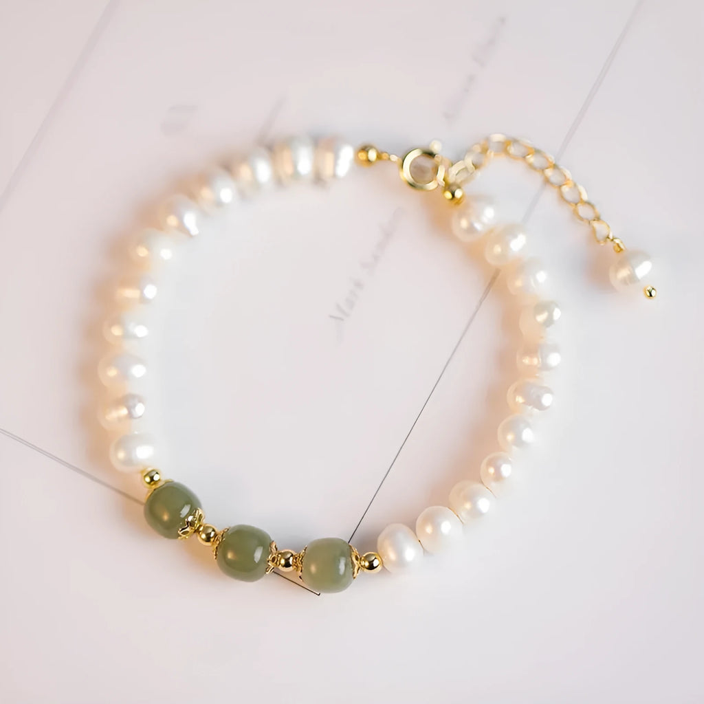 Natural freshwater pearl bracelet in diamond shape, available in deep or light Hetian jade colour.
