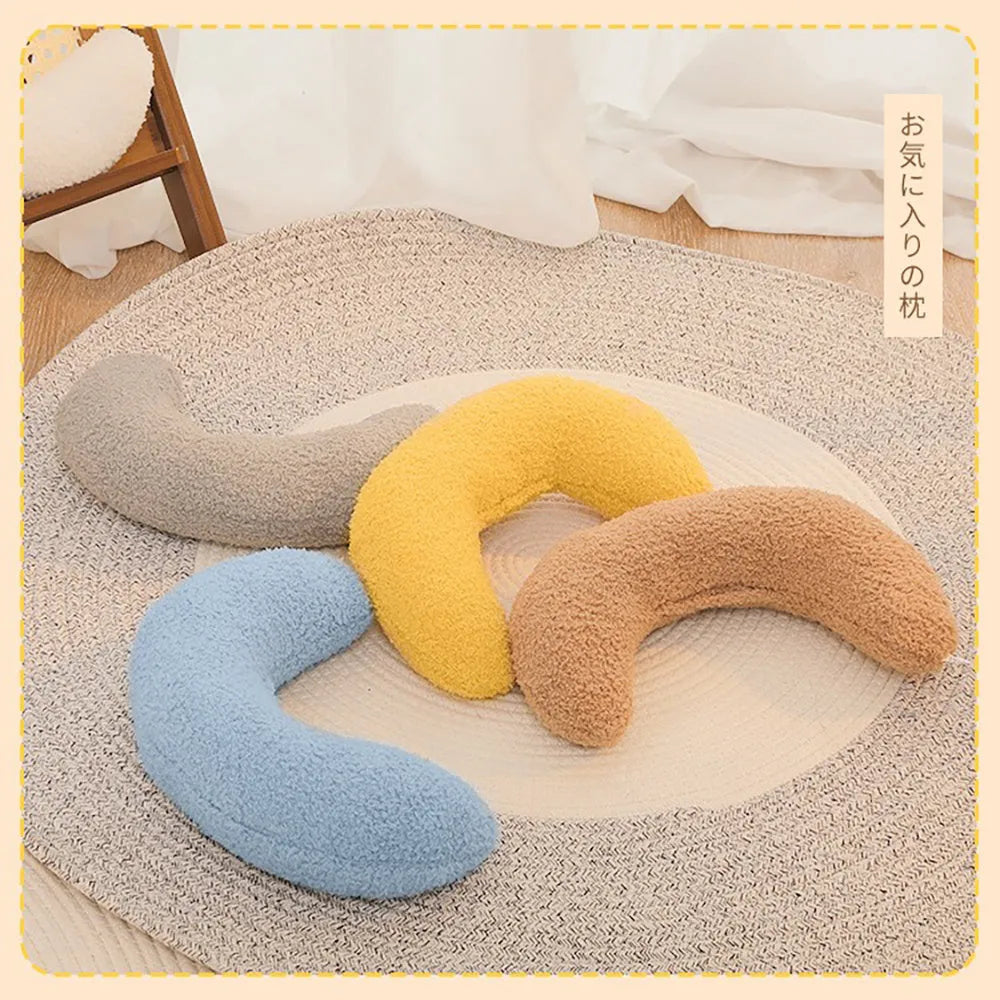 U-shaped blue cat pillow with adjustable white collar for feline cervical support during sleep