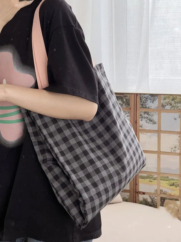 Canvas tote shoulder bag in black gray plaid with multi-layer compartments and lining cloth