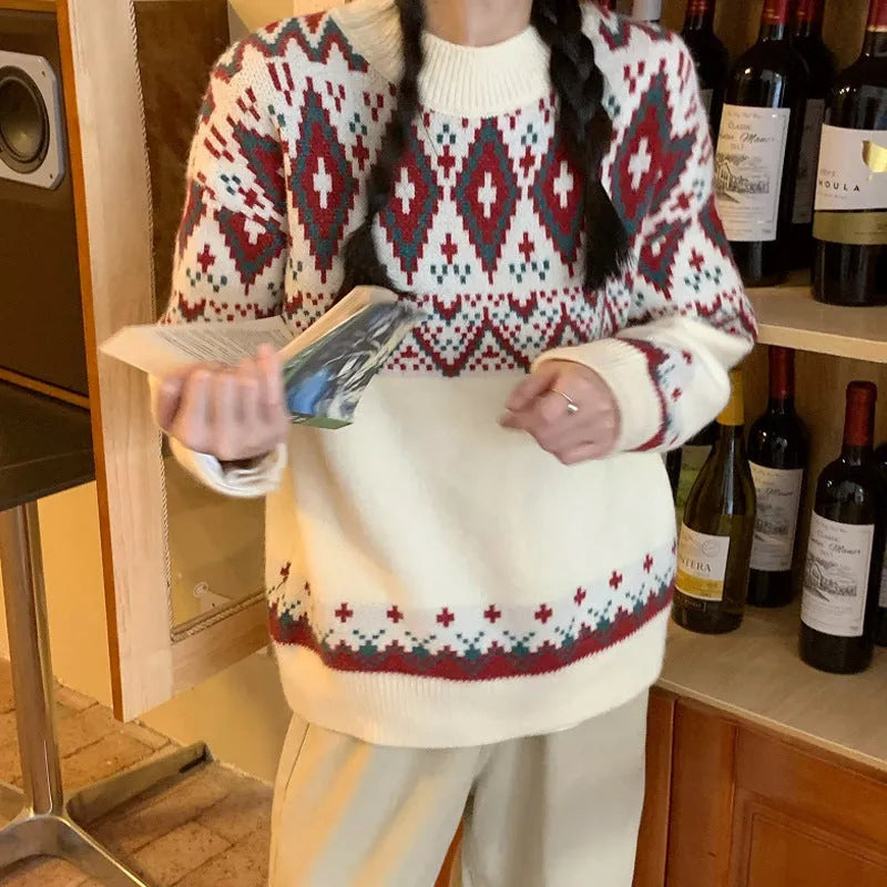 Loose striped pullover knitted top in red or white polyester fabric