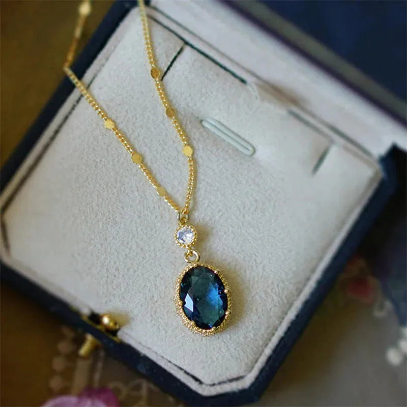 Gold geometric pendant necklace on copper chain with French retro style