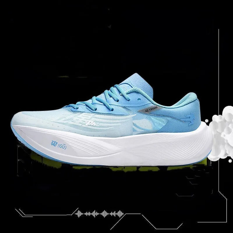 Low-top racing sneaker with carbon plate, mesh and PU upper, in glacier colour on a natural rubber sole.