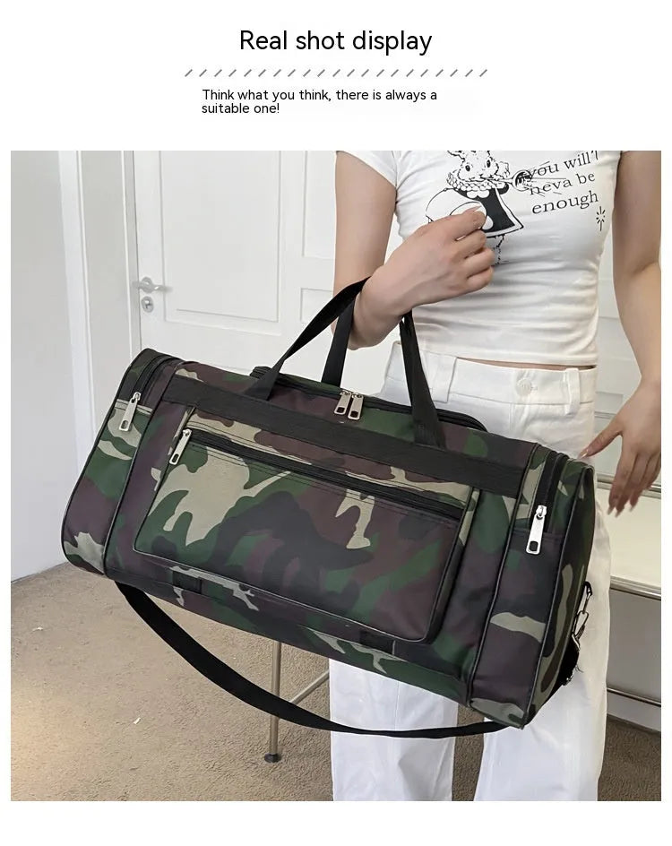 Camouflage pattern luggage bag with waterproof fabric and 20L capacity
