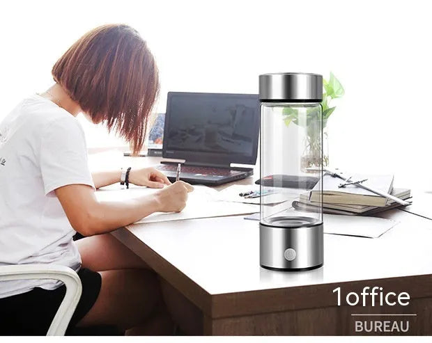 Hydrogen water bottle with electric generator, borosilicate glass, 500ml capacity, silver colour
