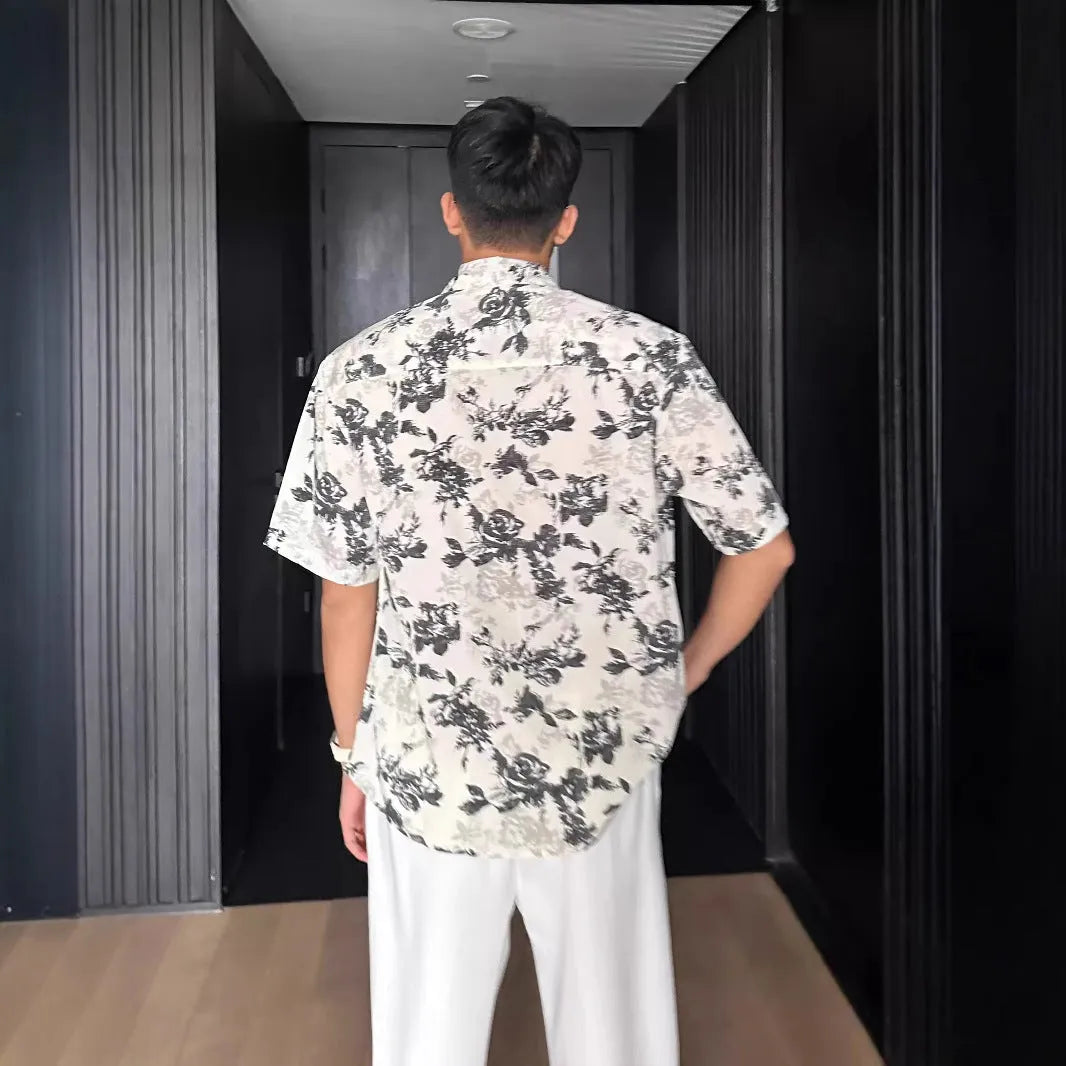 Men's loose casual short sleeve shirt with floral pattern in black or white colours