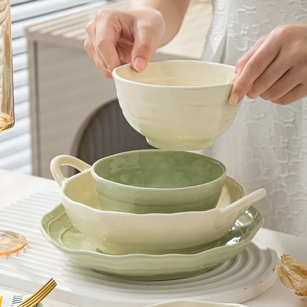 7-piece ceramic dinnerware set with solid colour glaze in modern Japanese style