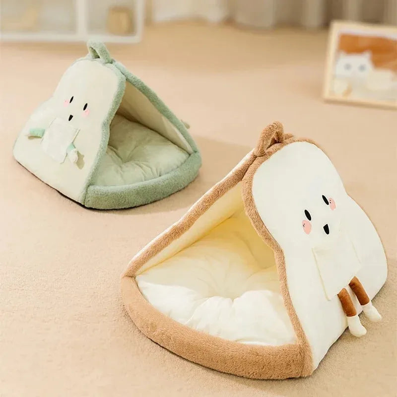 Warm winter cat tent made of felt in green colour, folded and ready for use