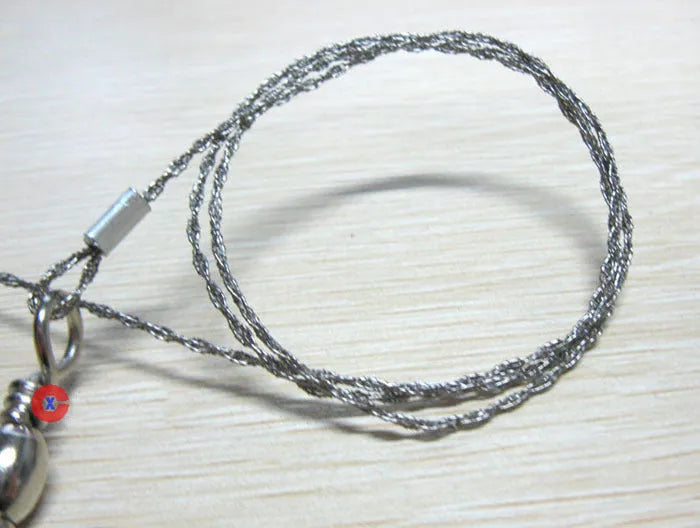 Outdoor survival wire saw with stainless steel blade, pull rings, and approximately 55cm cutting length