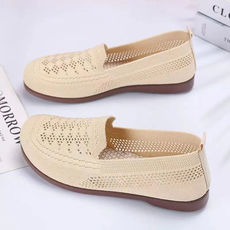 Elderly antiskid shoes for women, breathable mesh upper, flat heel, wide fit, beige colour