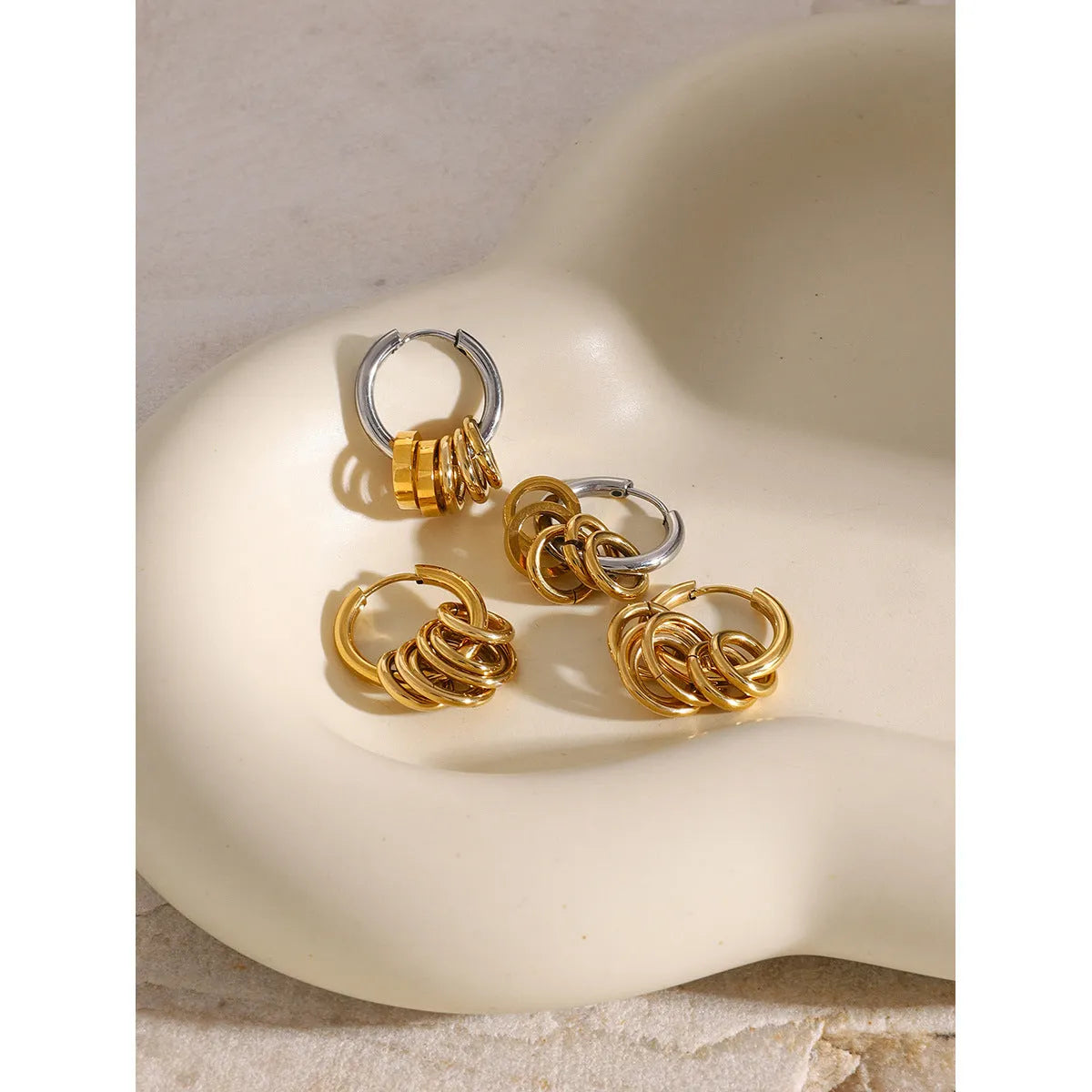 Stainless steel electroplated ins style earrings in colour JDE2405019, unisex design.
