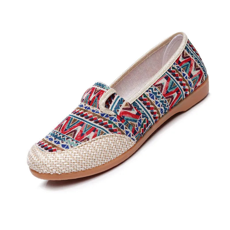 Women's flat heel cloth shoes with colour stitching, shallow mouth, and beef tendon sole in six colours