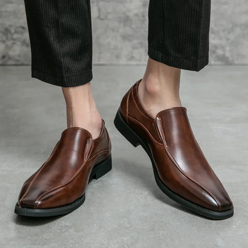 Men's patent leather casual pointed toe shoes in black with leather lining and rubber sole