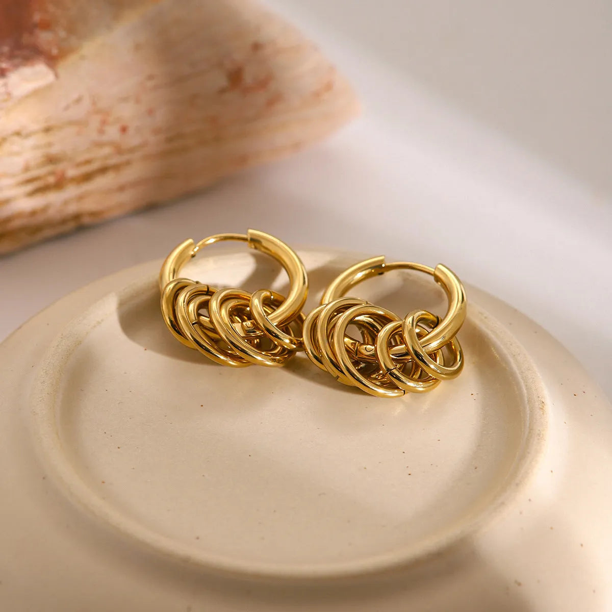 Stainless steel electroplated ins style earrings in colour JDE2405019, unisex design.