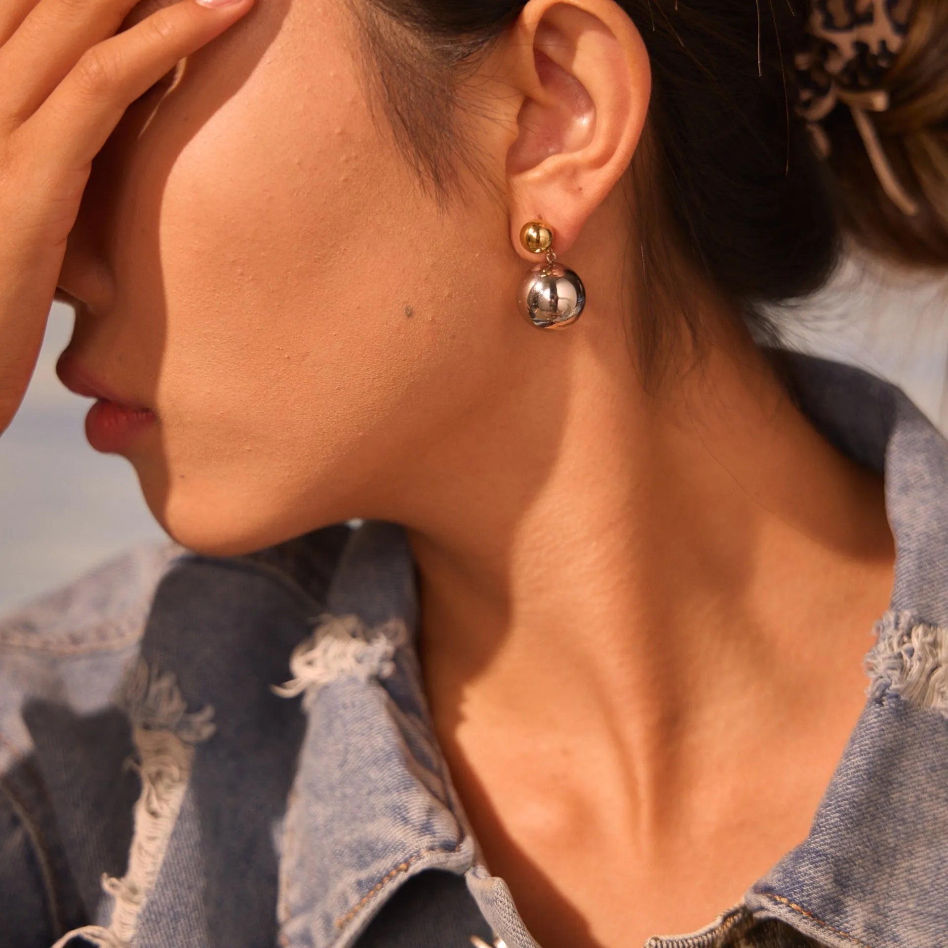 Round beads stainless steel colour-block ear studs with geometric spherical design