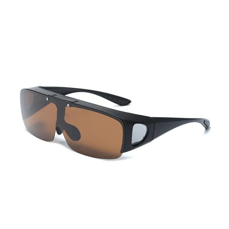 Polarised one-piece myopia sunglasses for mountain climbing and biking with multiple lens colour options