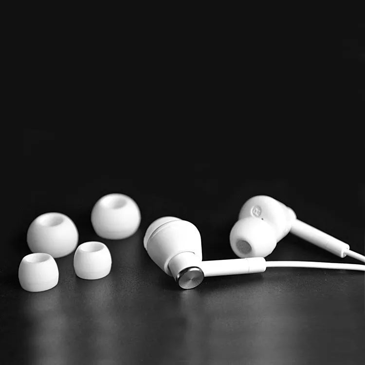 Factory direct in-ear earphones with subwoofer, wired, black and white, for computer and mobile phone, model 65yz7b