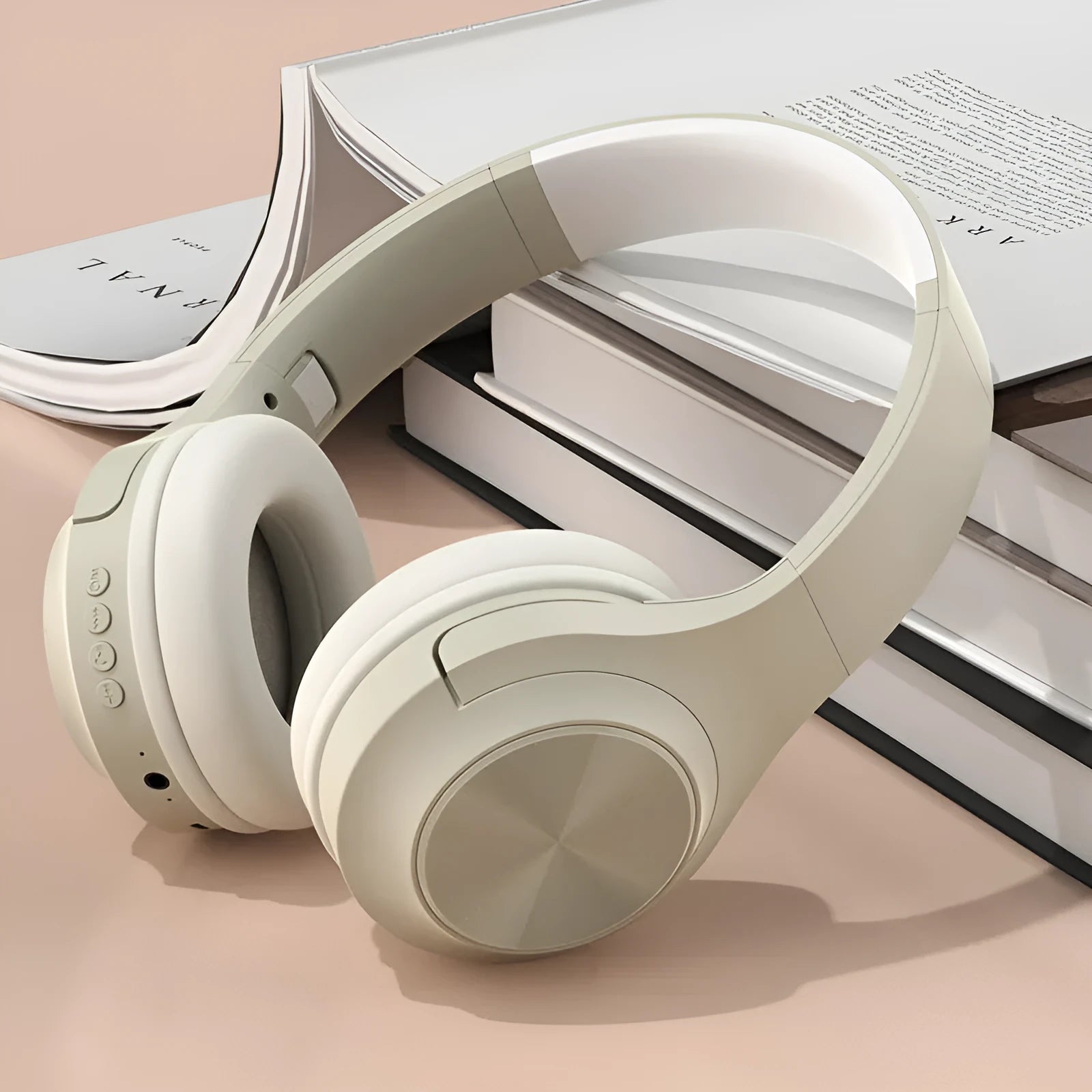 Wireless Bluetooth headset in ivory white, chalk black or youth green with head-mounted design