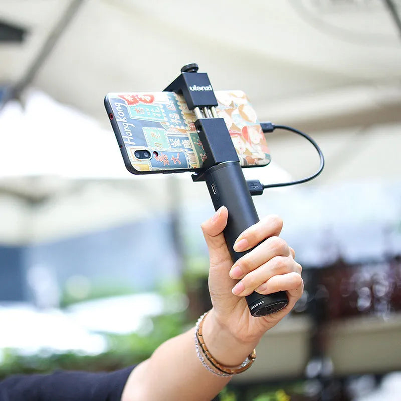 Black aluminium alloy charging treasure handle power bank with integrated grip