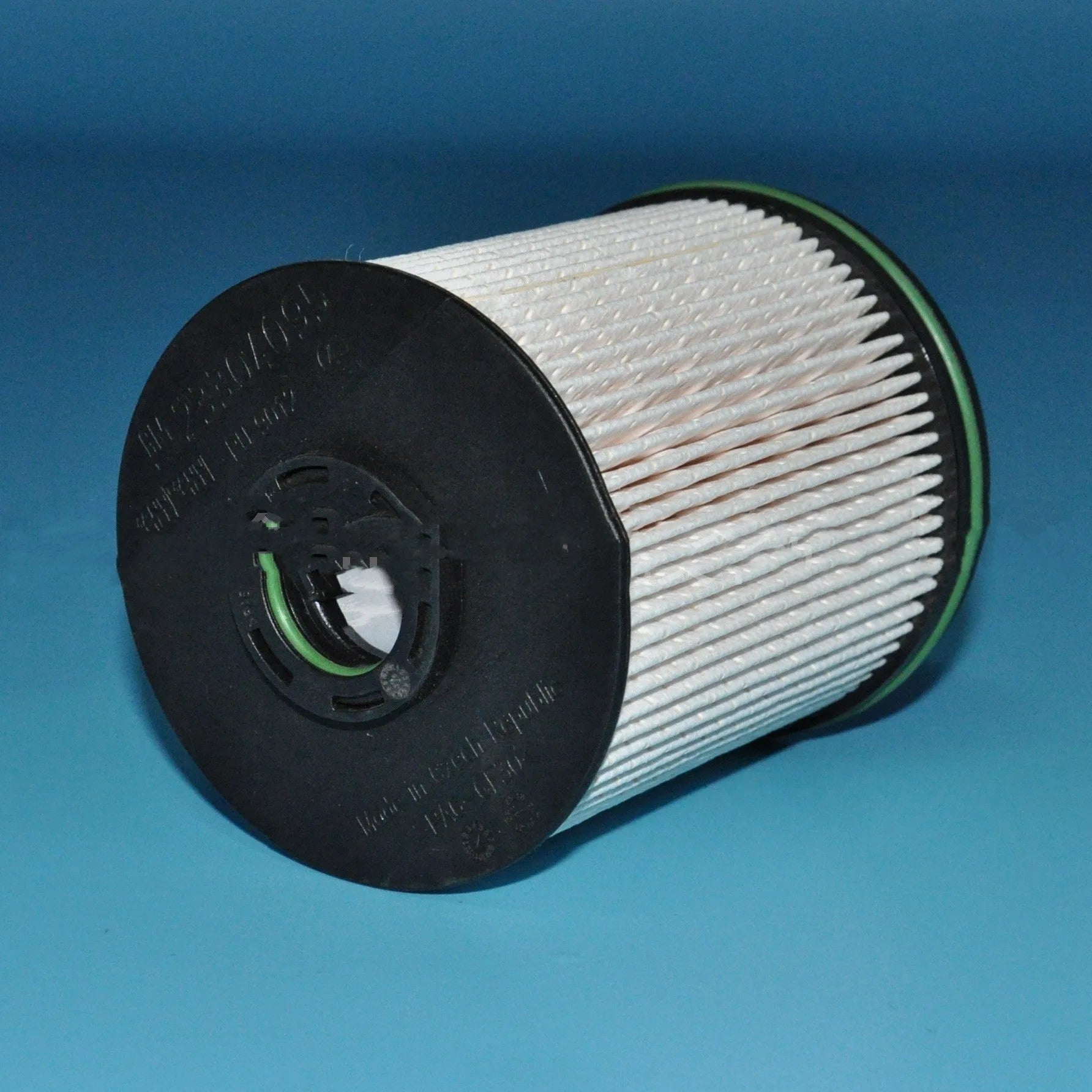 Vauxhall Opel Astra K diesel fuel filter element with gasket kit, part numbers 23304095 23304096