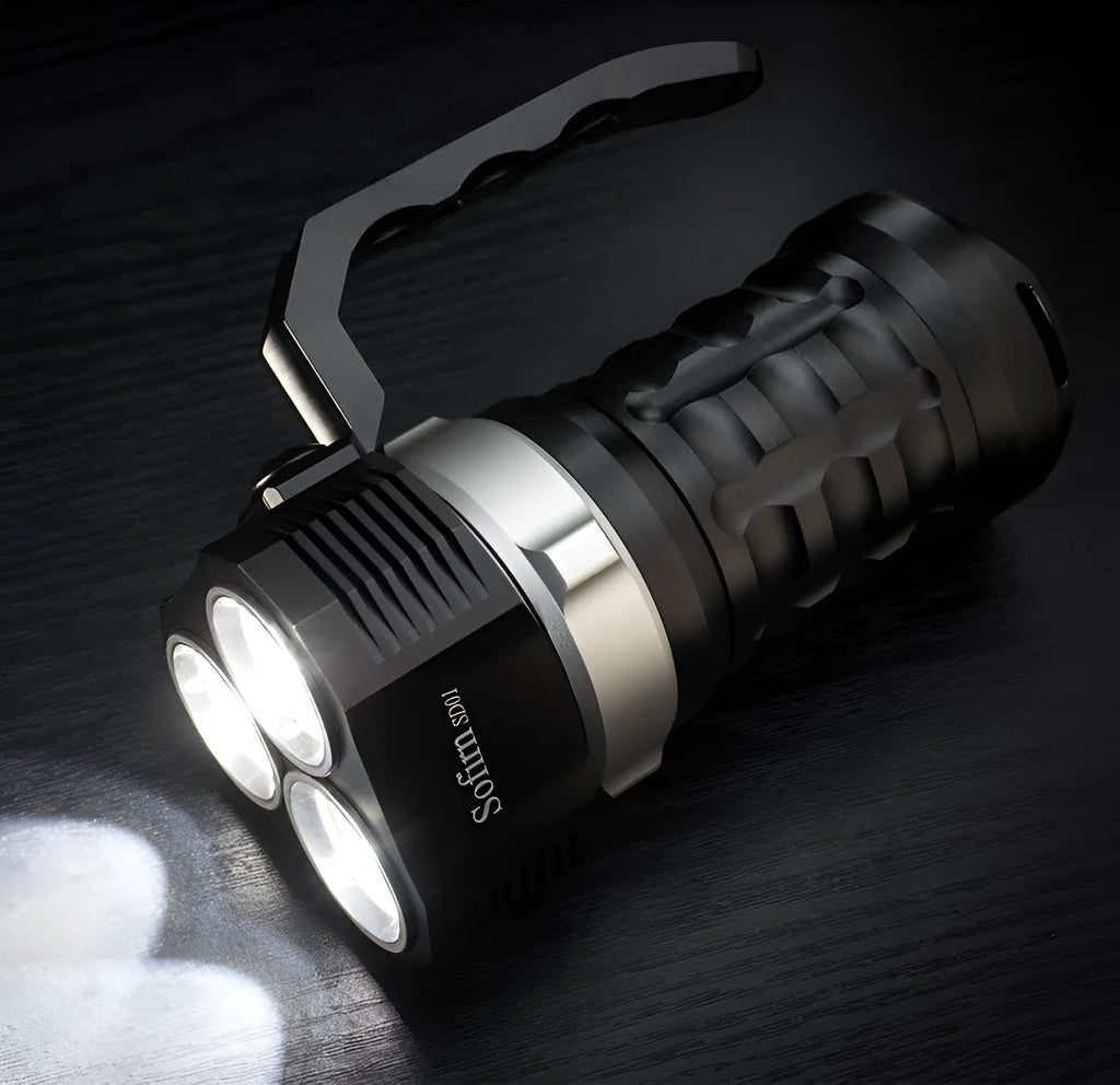 Aluminium alloy diving torch flashlight showing 18cm length and design for outdoor use.
