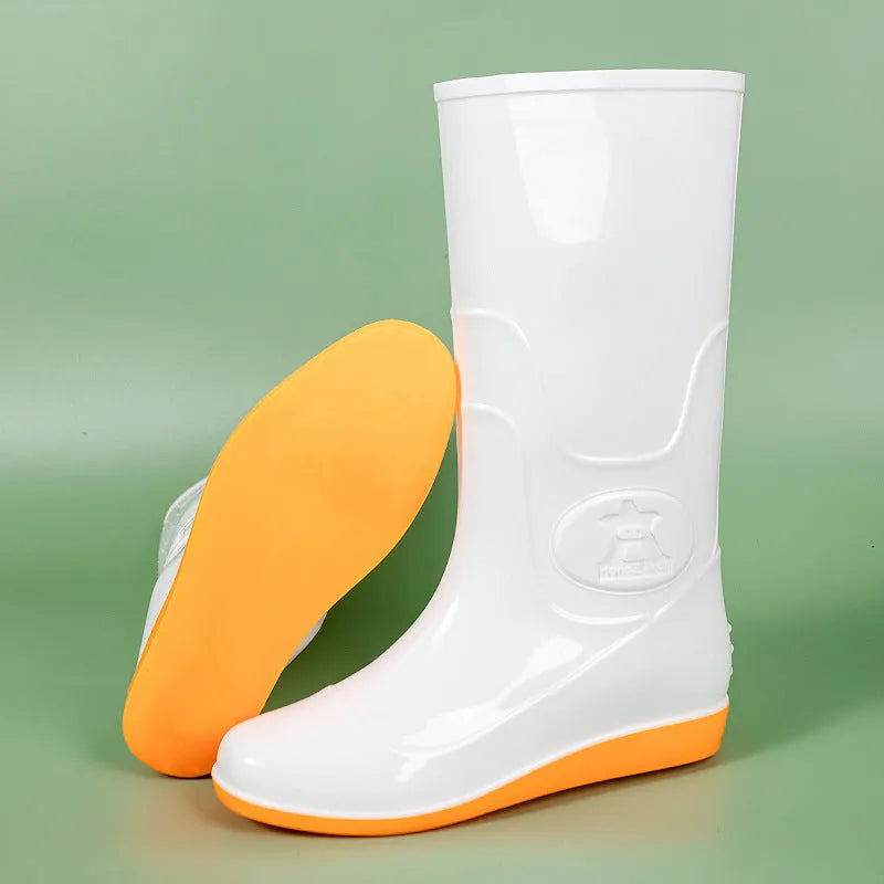 Flat washable PVC rain boots for men in white, with high tube and round toe - labour protection footwear